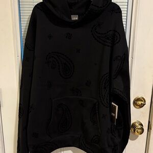 Black Paisley Hoodie Men’s XL